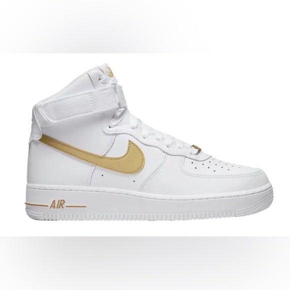 2022 Nike Air Force 1 - White Metallic Gold - Picture 1 of 3